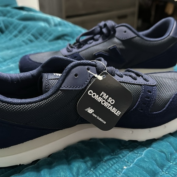 New Balance Men’s 311 in Navy. New with box and tags men - Picture 4 of 4